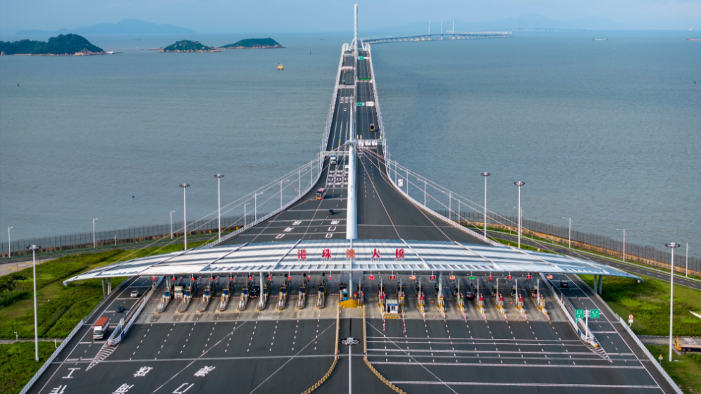 數(shù)據(jù)見證流動的中國活力十足 我國全面恢復(fù)粵港澳口岸通關(guān)