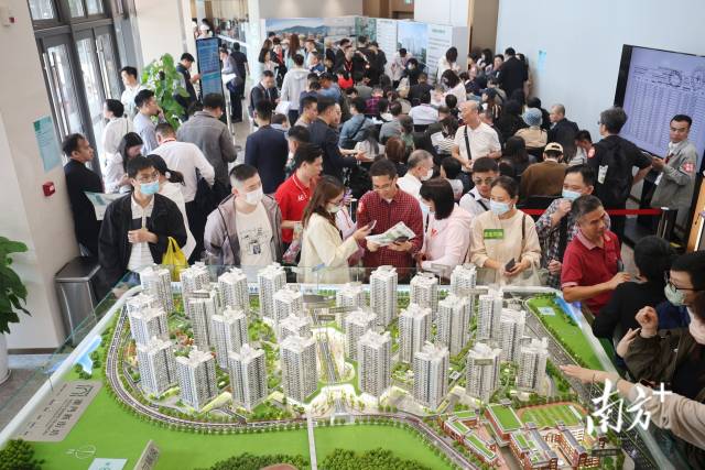 橫琴“澳門新街坊”項目認購現場。