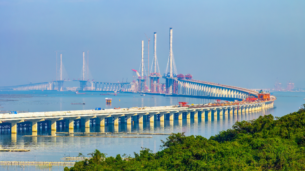 海上“牽手”成功！黃茅海跨海通道中引橋順利合龍
