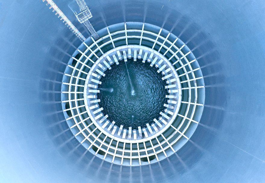 工程通水后，將實現“西水東濟”，徹底改變廣州市南沙區及深圳市、東莞市單一供水格局，大大提高供水保障率。圖為工程鯉魚洲高位水池俯視圖。