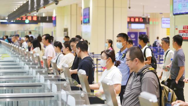 今年以來青茂口岸驗放出入境人員約1500萬人次