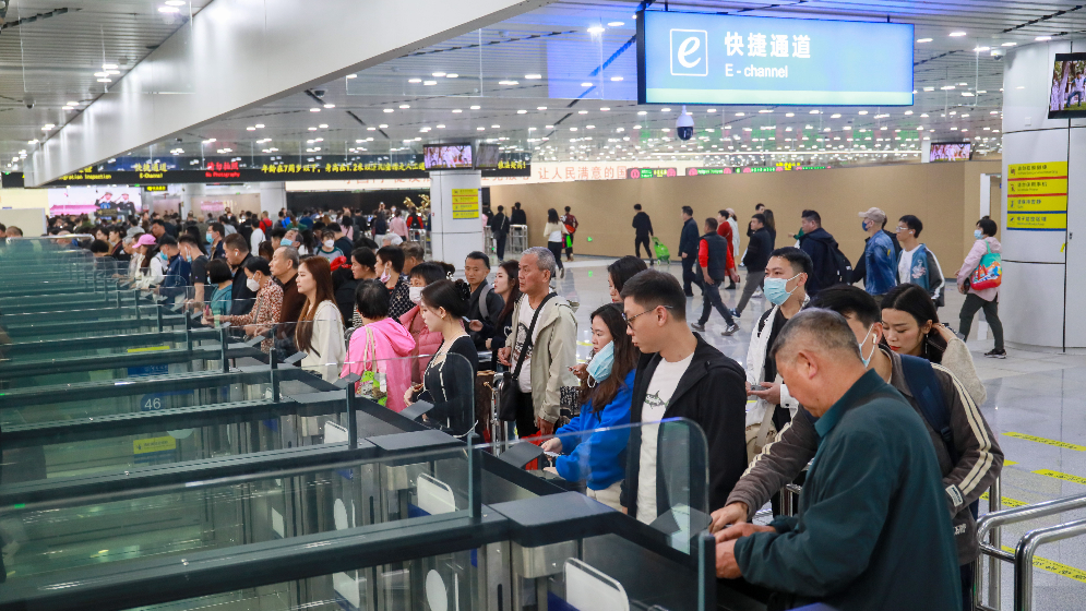 拱北口岸出入境旅客突破5000萬人次