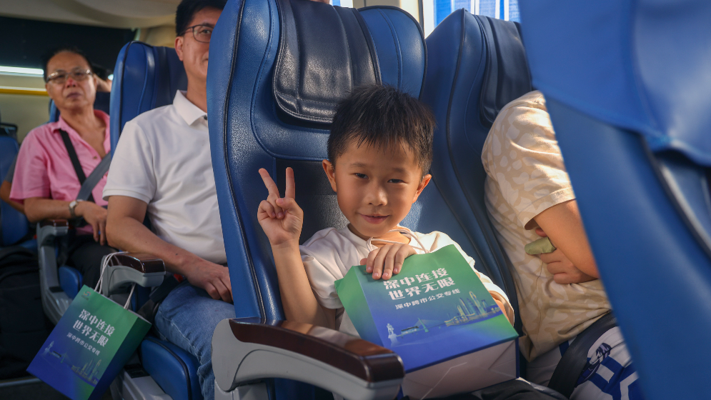 深中通道開通后日均1萬人乘坐深中公交跨越珠江