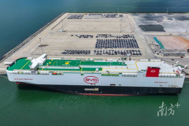 小漠國際物流港。