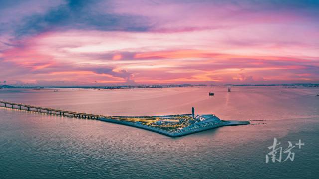 深中通道西人工島
