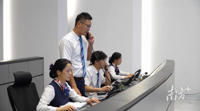 深中通道路網調度中心。南方+ 石磊 拍攝