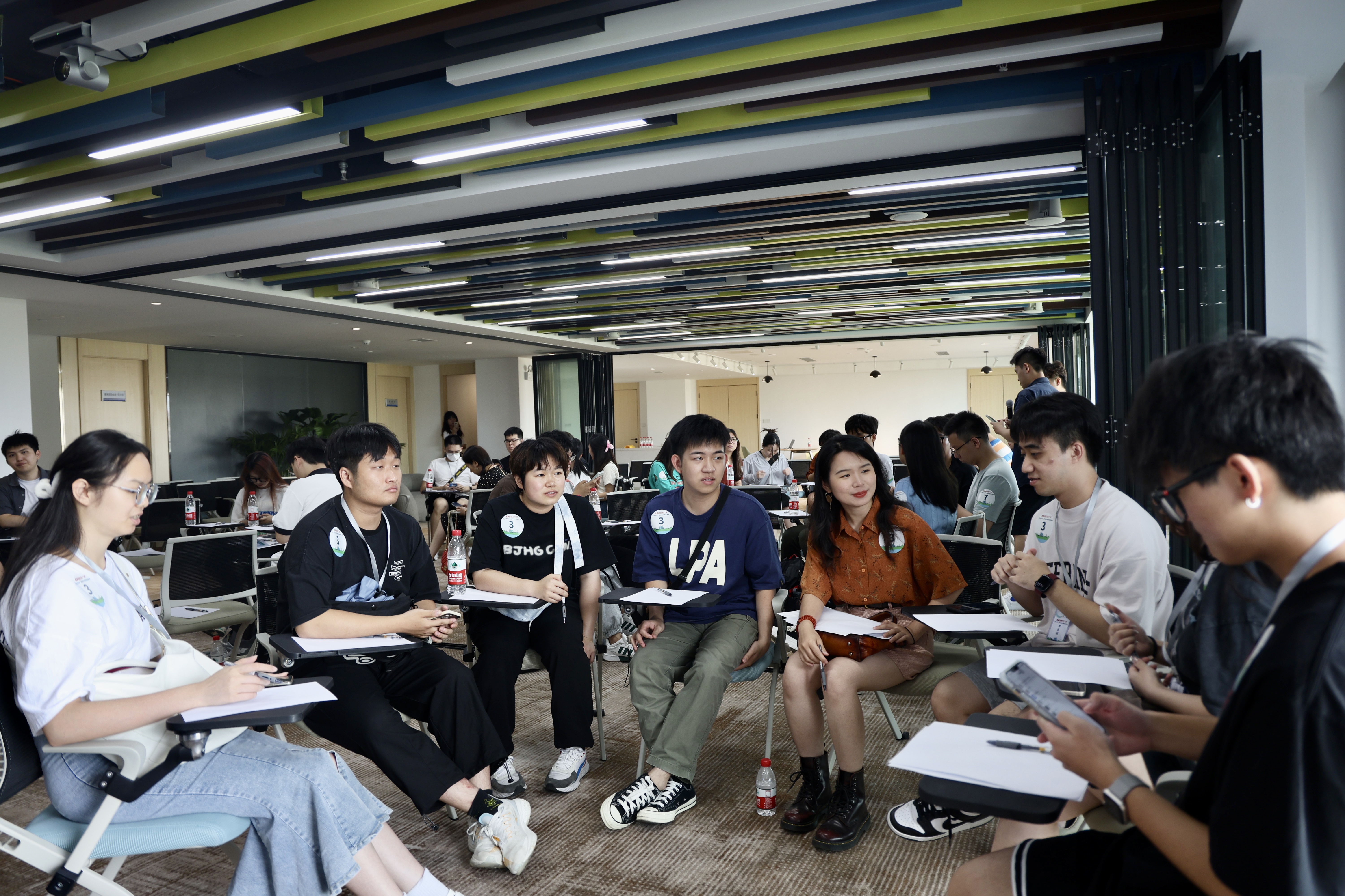 開展港澳青年職場訓練營，引入職場技能培訓，安排導師提供引導和朋輩幫助