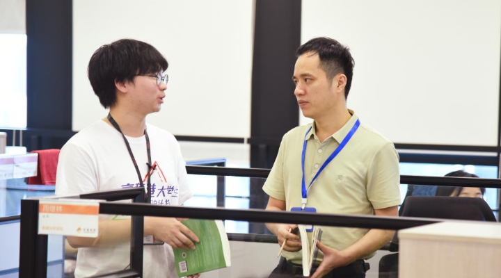 實習在灣區——“00后”港青感受大灣區發展脈搏