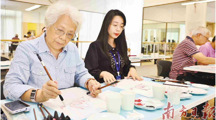 橫琴“澳門新街坊”長者服務中心揭牌