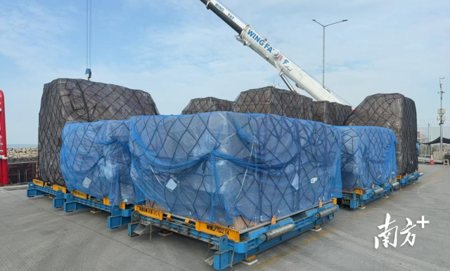 香港國際機場東莞空港中心至西班牙包機航線首航