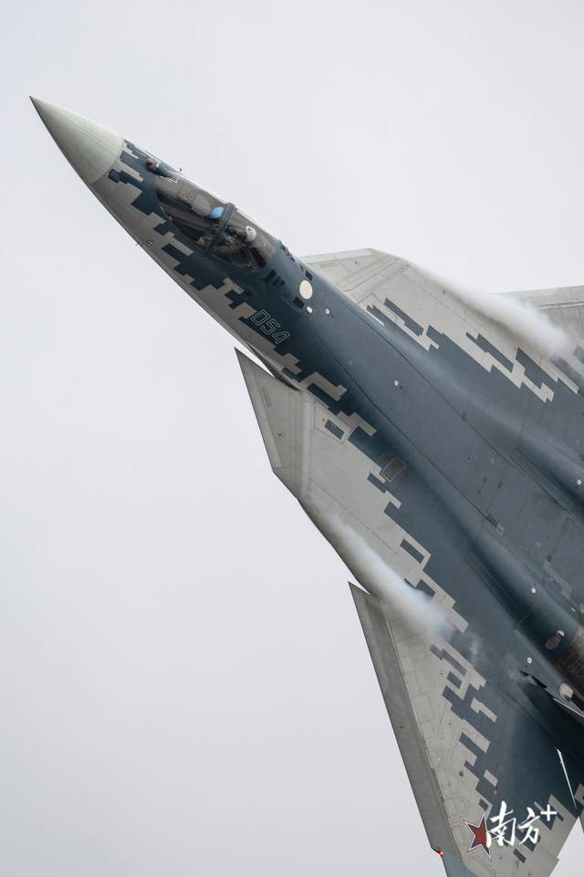 南方+ 張梓望 拍攝