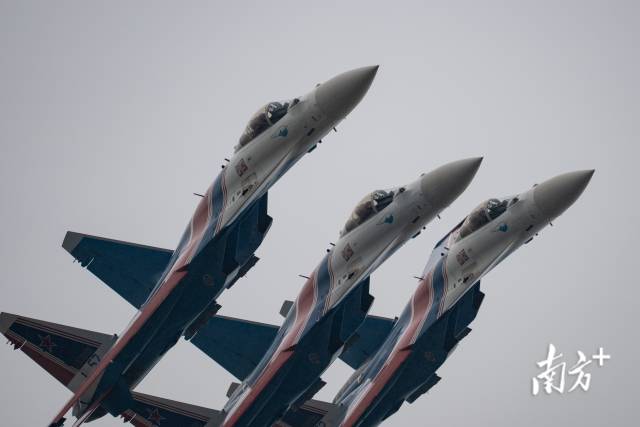 南方+ 張梓望 拍攝