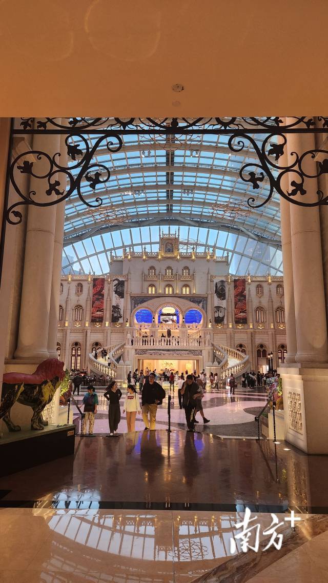 澳門美高梅。南方+ 王良玨 拍攝