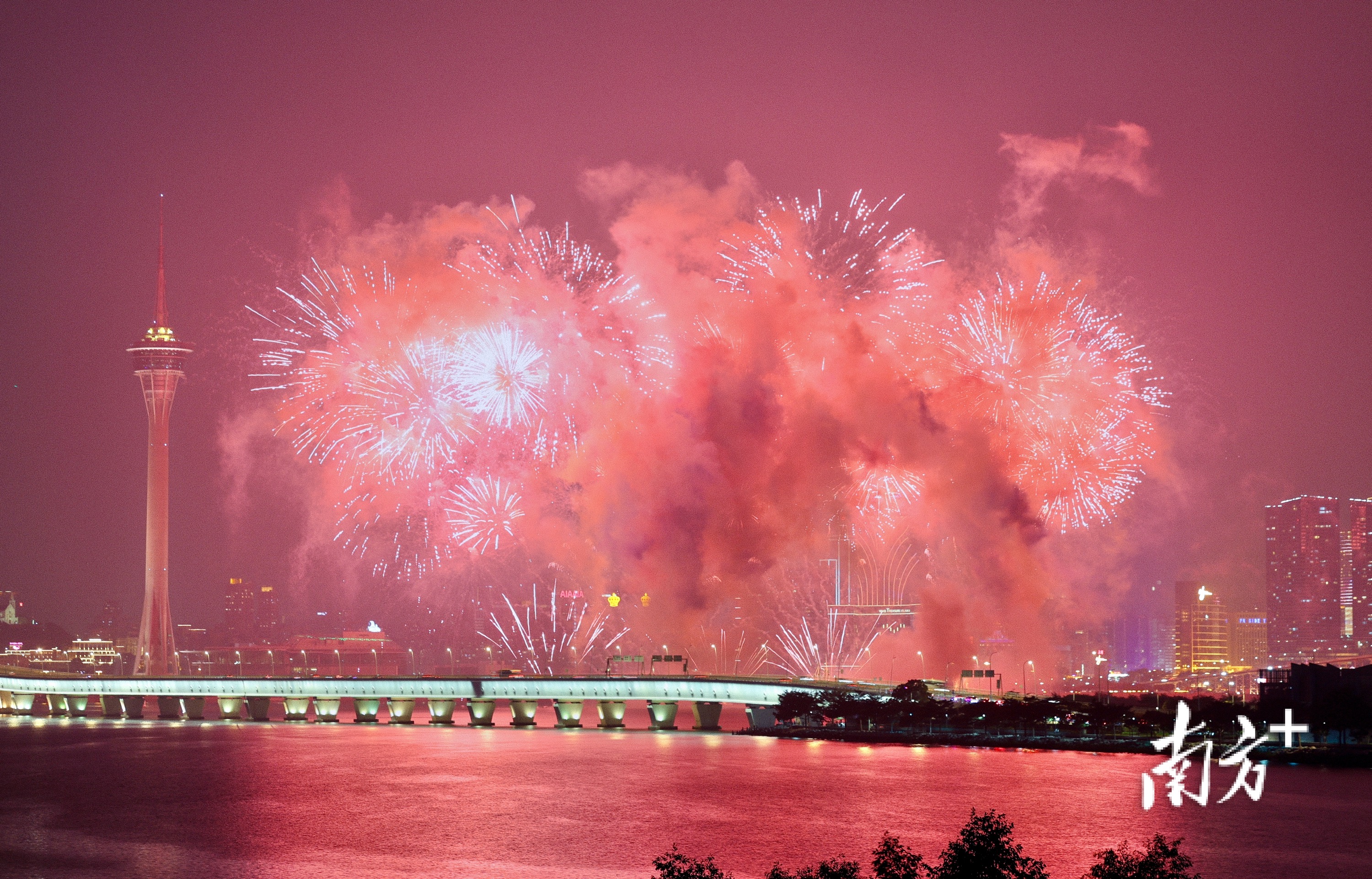 慶祝澳門特別行政區成立25周年煙花表演