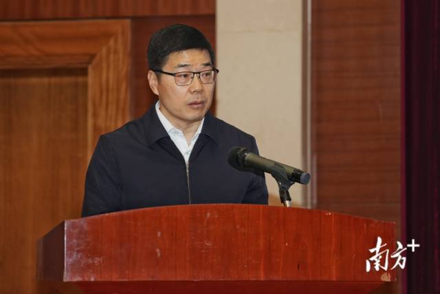 中國籃協主席郭振明。