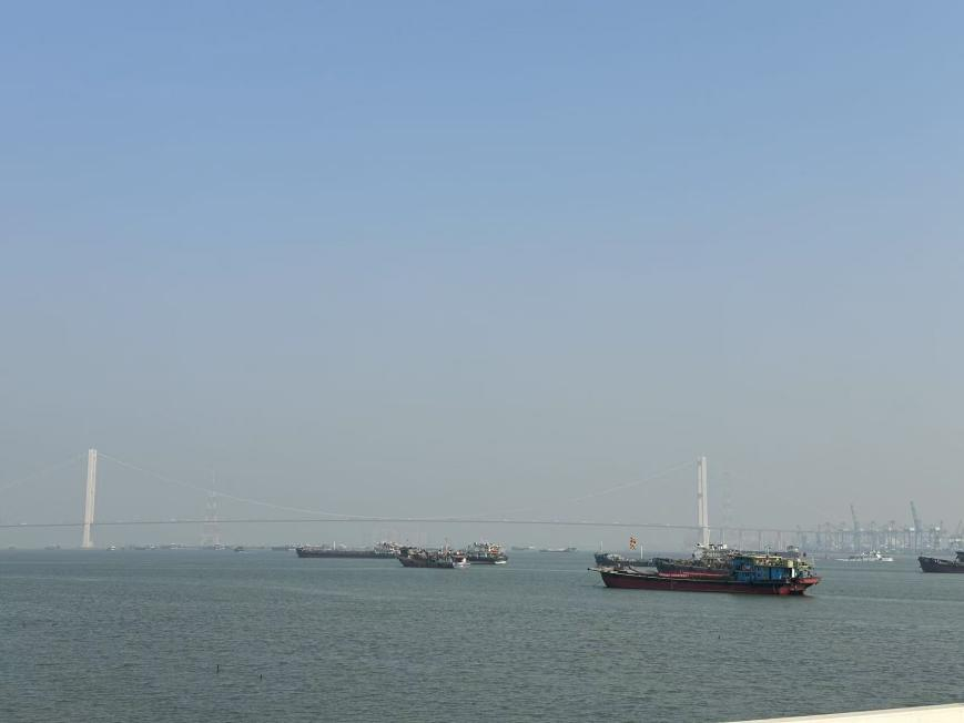 從獅子洋通道建設現場遠望