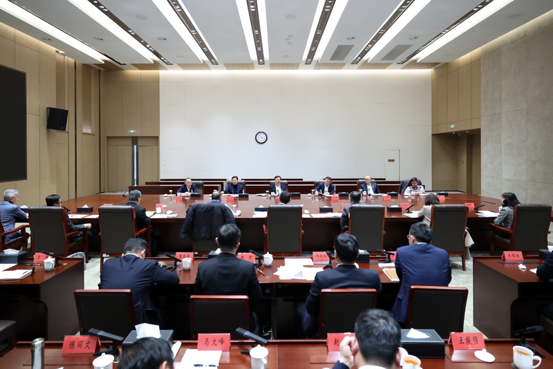 夏寶龍?jiān)谇昂Ｖ鞒终匍_(kāi)座談會(huì)