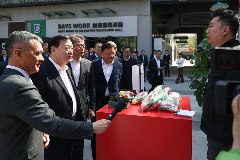 夏寶龍考察前海深港青年夢(mèng)工場(chǎng)