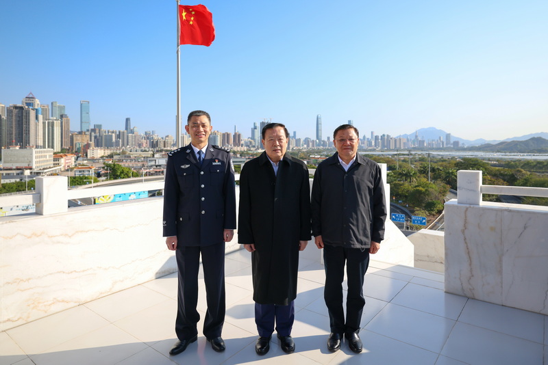 夏寶龍調(diào)研皇崗口岸