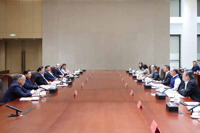 夏寶龍?jiān)谇昂Ｖ鞒终匍_(kāi)座談會(huì)