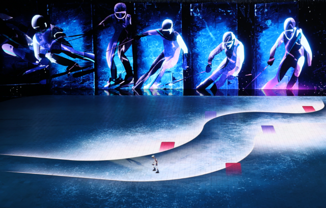 科技的助力，不僅提升了開幕式的觀賞性，也讓體育元素更加生動和震撼。新華社發