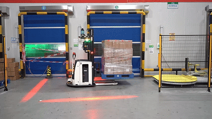 嘉騰機器人不僅連續8年參加漢諾威展，創造了全球最矮最窄的全向無人堆垛叉車，還與英偉達合作AI項目。