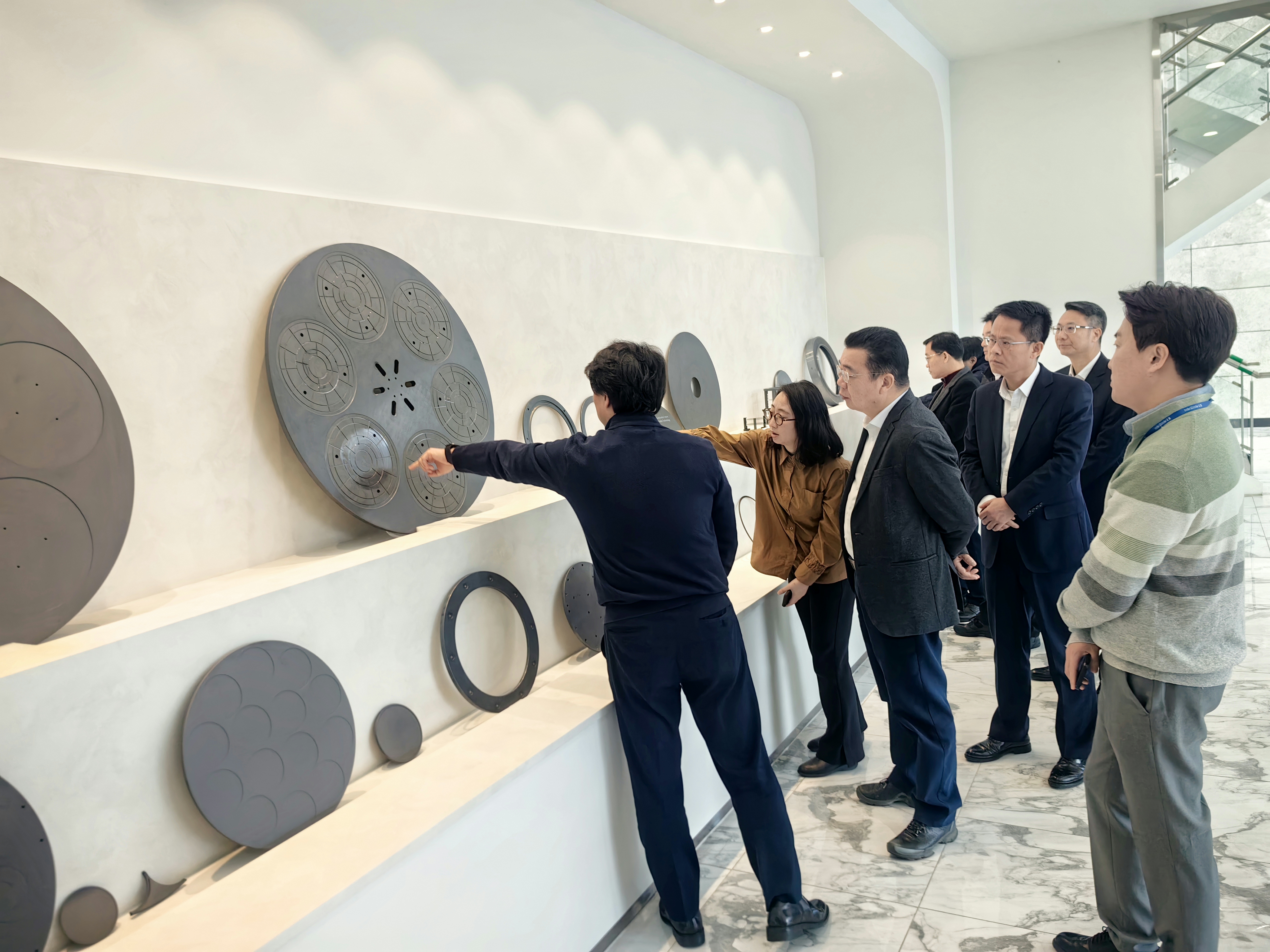 佛山市領(lǐng)導(dǎo)率隊(duì)赴韓國進(jìn)行交流推介。/佛山市發(fā)展和改革局供圖