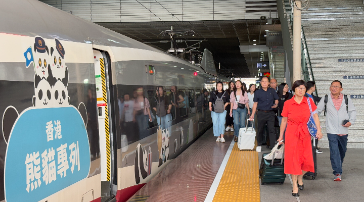 今年以來廣深港高鐵跨境客流破千萬 大灣區“一小時生活圈”活力澎湃