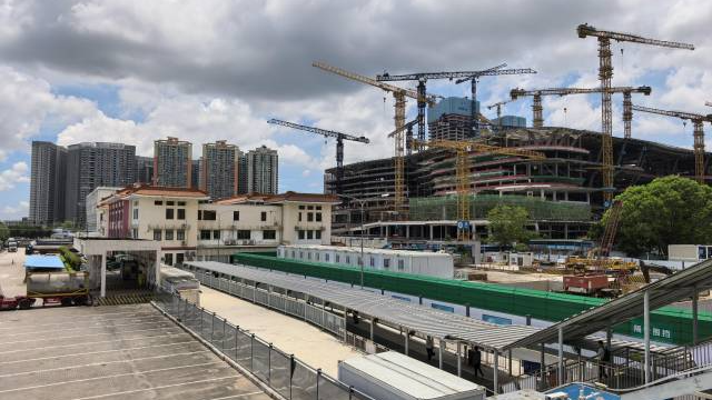 重建中的皇崗口岸。