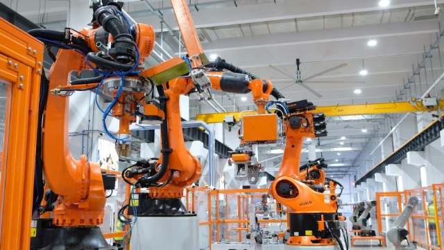   美的庫卡機器人。圖片來源：美的集團