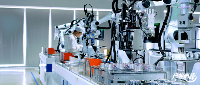 工業(yè)企業(yè)實現(xiàn)“智改數(shù)轉(zhuǎn)”