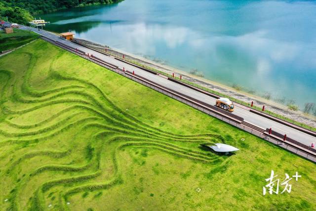 緊鄰廣州從化沙溪水庫的天人山水大地藝術園。受訪者供圖