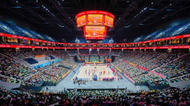 大灣區文化體育中心首秀火爆 超萬人現場觀賽