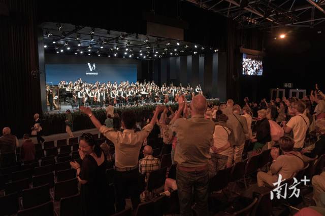 2023年7月，廣州青年交響樂團(tuán)成為首個(gè)登上瑞士韋爾比耶音樂節(jié)的中國樂團(tuán)。