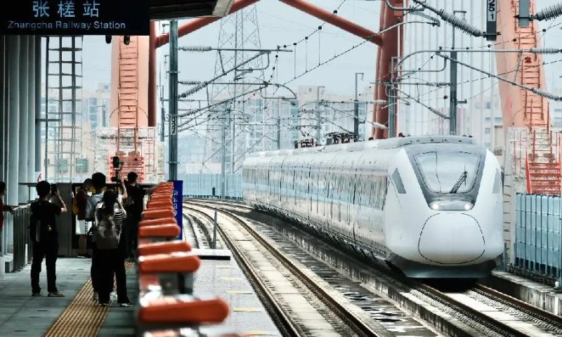 廣肇城際列車(chē)。