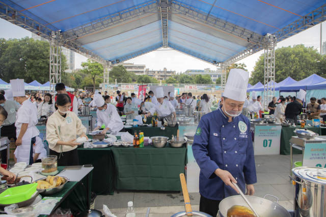 肇慶市“粵菜師傅”南藥藥膳技術(shù)交流大會舉行。肇慶市融媒體中心記者 楊樂祺 攝 