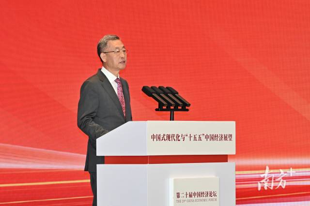 華潤(rùn)（集團(tuán)）黨委書記、董事長(zhǎng)王祥明