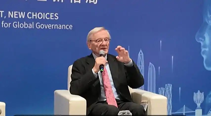 11月30日，奧地利前總理沃爾夫?qū)ぴS塞爾在2025年讀懂中國國際會議（廣州）上接受記者采訪