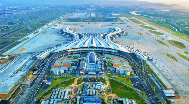 廣州白云機場T3航站樓航拍鳥瞰圖。