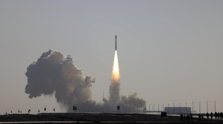 中山大學學生自研衛星成功發射