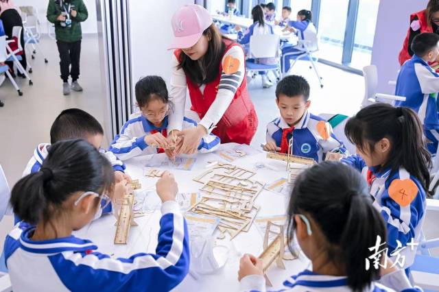 深中通道西人工島