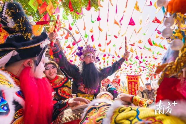 汕頭潮陽城南街民俗文化活動巡游。南方+拍客 劉麗嫦 攝