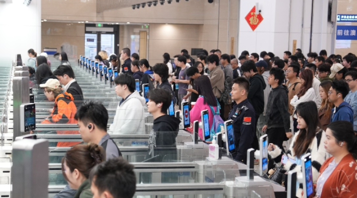“琴澳游”持續(xù)升溫——春運(yùn)首周橫琴口岸迎來客流高峰