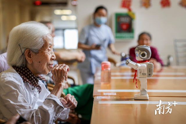 長者飯堂實現“智慧餐廳”改造