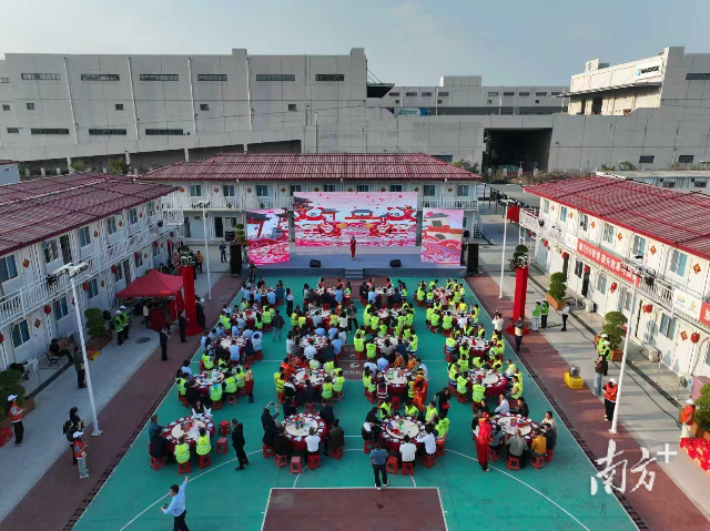 獅子洋通道組織團圓年夜飯。