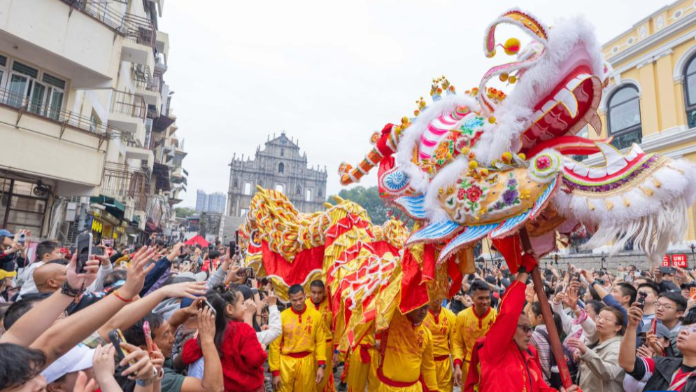 灣區(qū)策馬春伊始 嶺南同心業(yè)更新——粵港澳大灣區(qū)共慶新年同行創(chuàng)未來