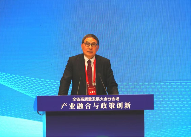 鄭永年作主題演講。攝/馮妍